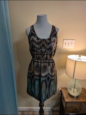 Tela Sleeveless Scoop Dress in Black, Tan & Teal